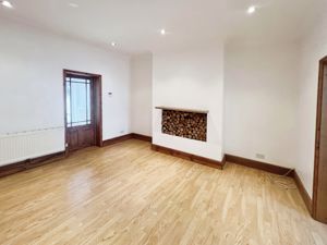 Lounge- click for photo gallery